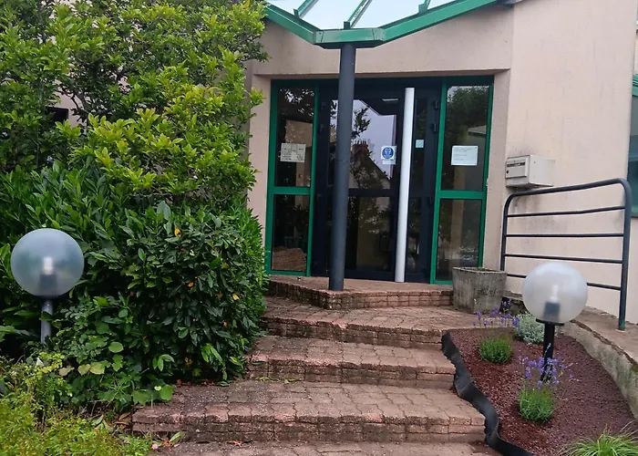 Szálloda Logis Restaurant Le Palous 2*