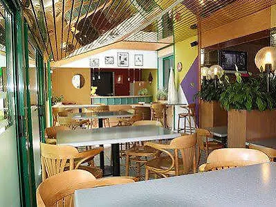 Szálloda Logis Restaurant Le Palous Baraqueville