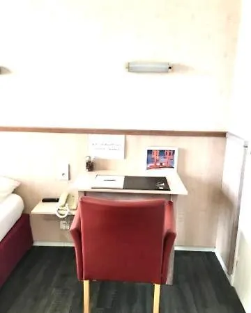 Logis Restaurant Le Palous Hotel 2*