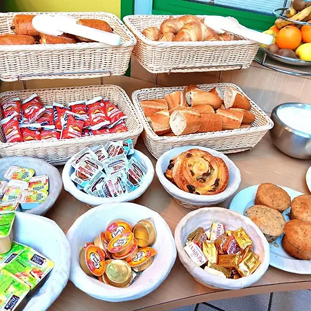 Logis Restaurant Le Palous Hotel Baraqueville