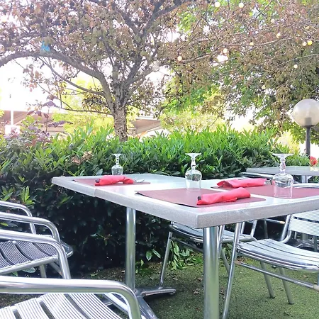 Hotel Logis Restaurant Le Palous 2*