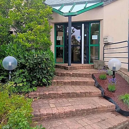 Hotel Logis Restaurant Le Palous Baraqueville