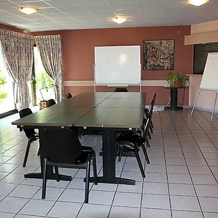 Hotel Logis Restaurant Le Palous Baraqueville