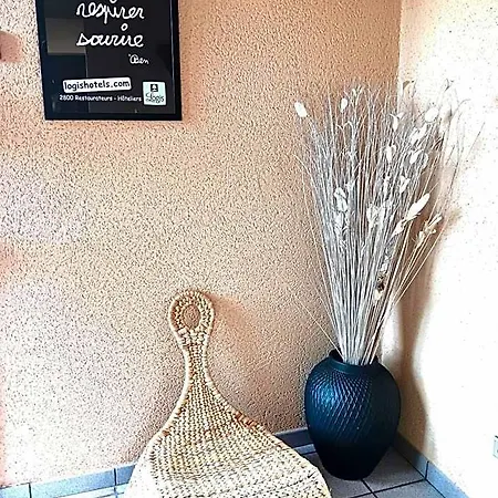 Hotel Logis Restaurant Le Palous Baraqueville