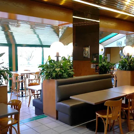 Logis Restaurant Le Palous ברקוויל