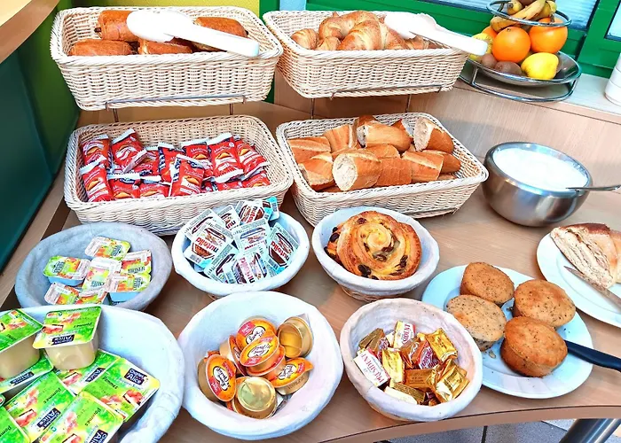 Logis Restaurant Le Palous Hotel Baraqueville